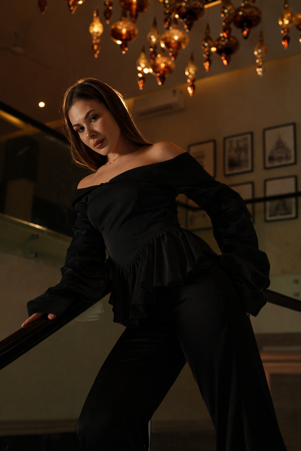 Cold Shoulder (Black)