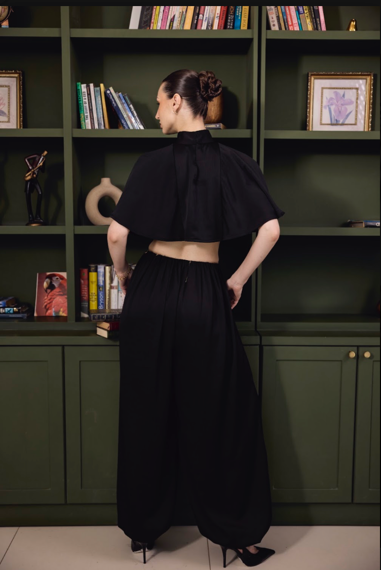 Noir Cape Top